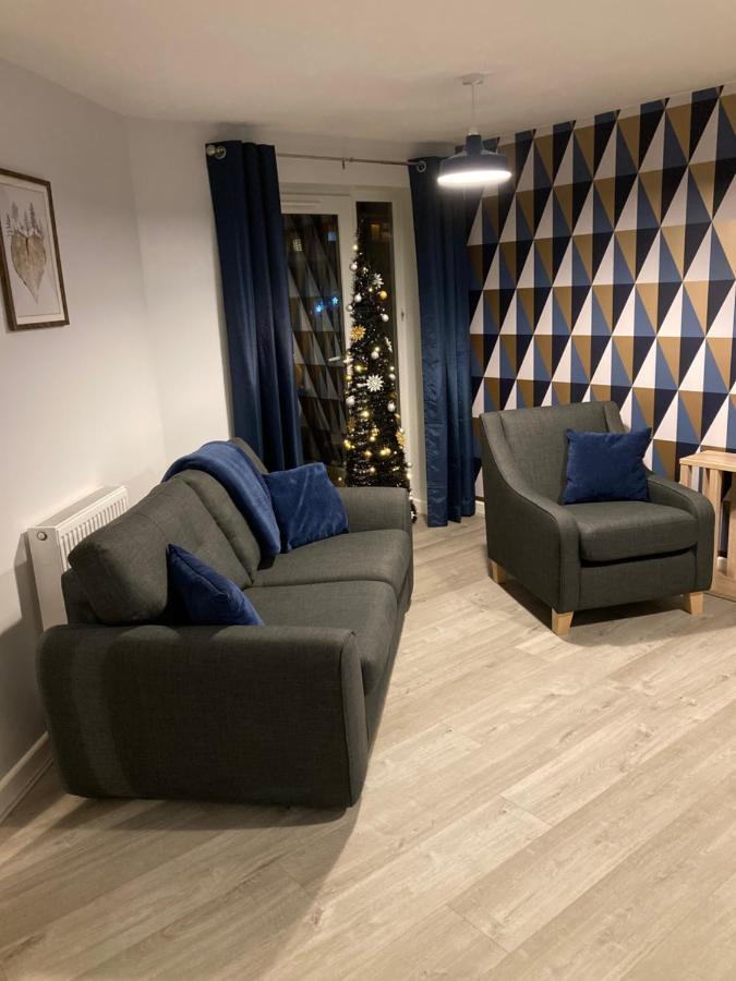 Chapel Court Apartments 캐녹 외부 사진