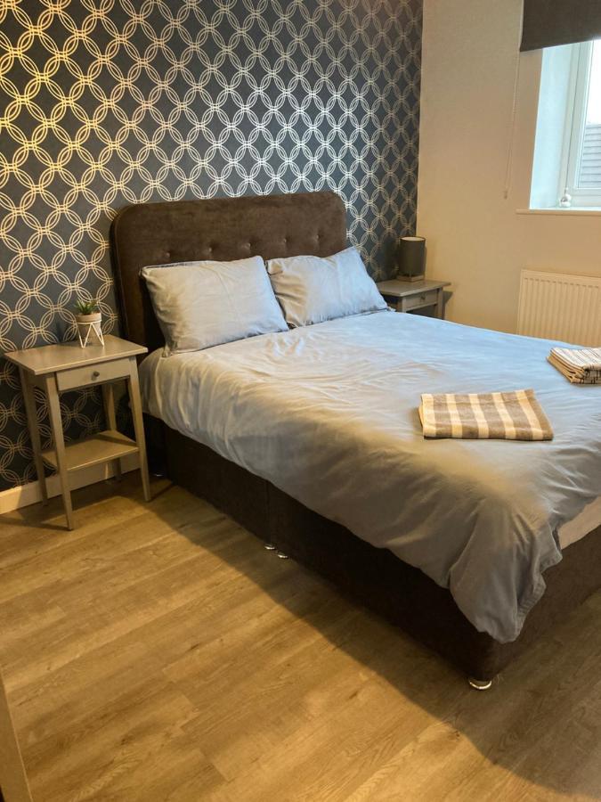 Chapel Court Apartments 캐녹 외부 사진