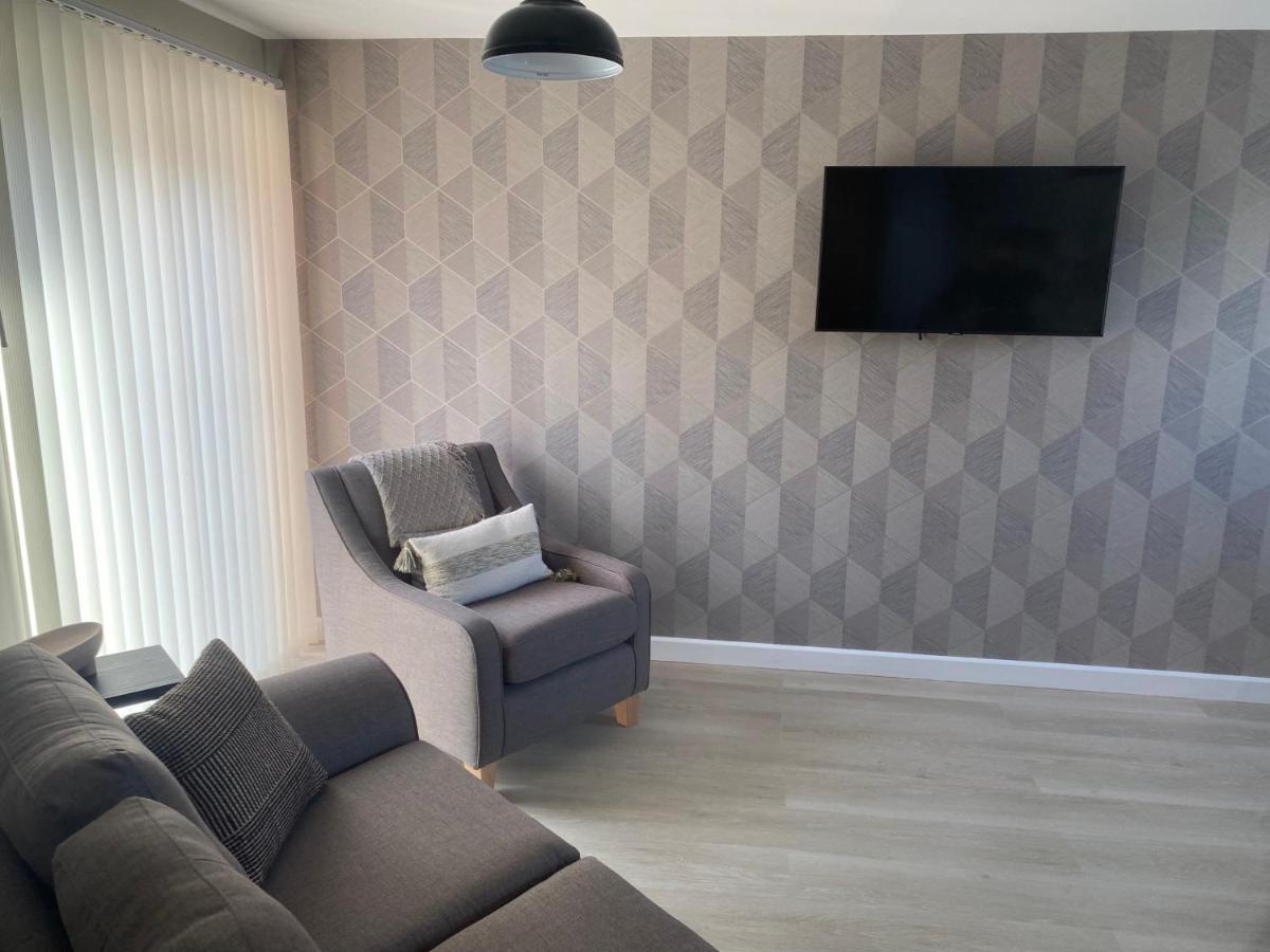 Chapel Court Apartments 캐녹 외부 사진