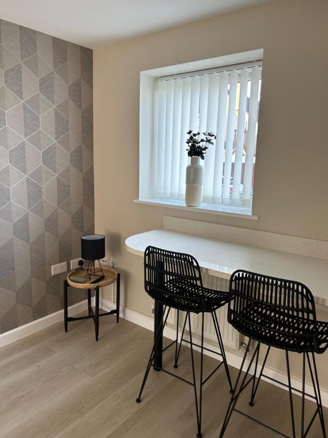 Chapel Court Apartments 캐녹 외부 사진