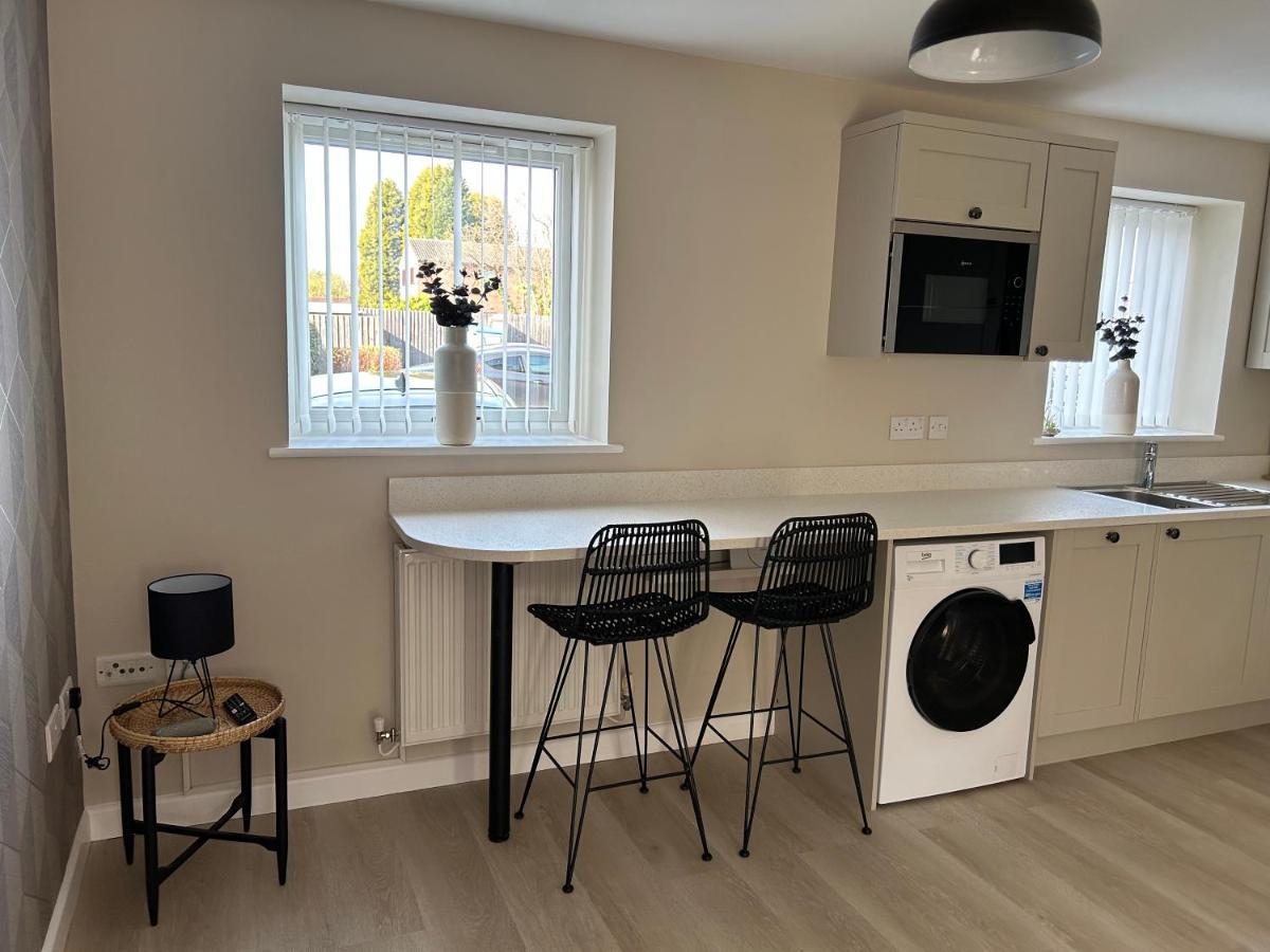 Chapel Court Apartments 캐녹 외부 사진