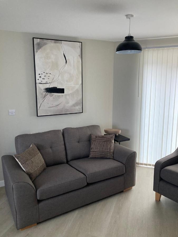 Chapel Court Apartments 캐녹 외부 사진