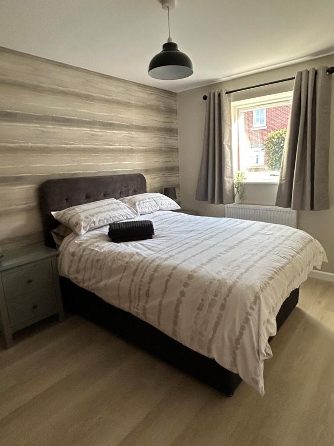 Chapel Court Apartments 캐녹 외부 사진