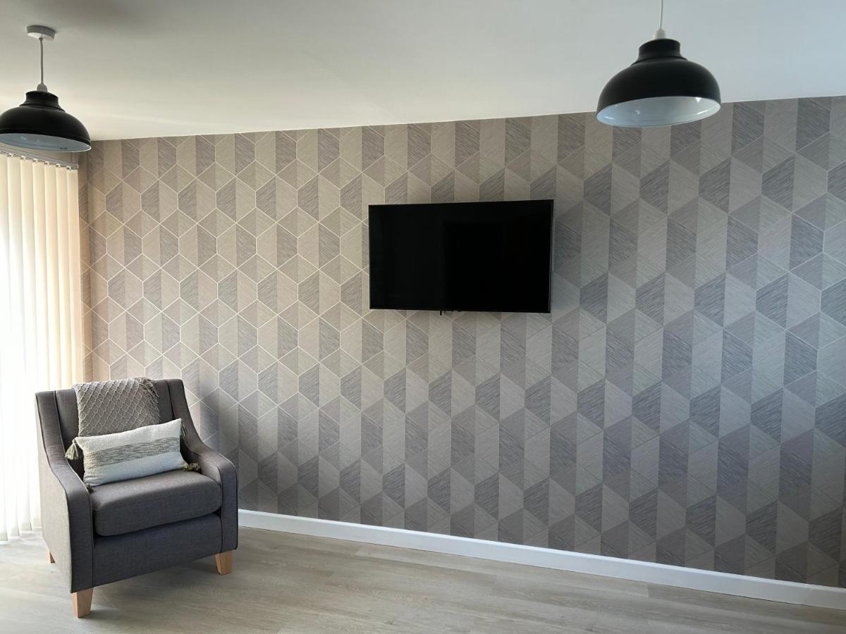 Chapel Court Apartments 캐녹 외부 사진